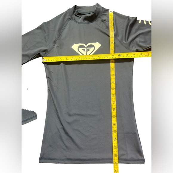 ROXY womens whole hearted long sleeve sun protection swim shirt XS beachwear NWT - Picture 8 of 8